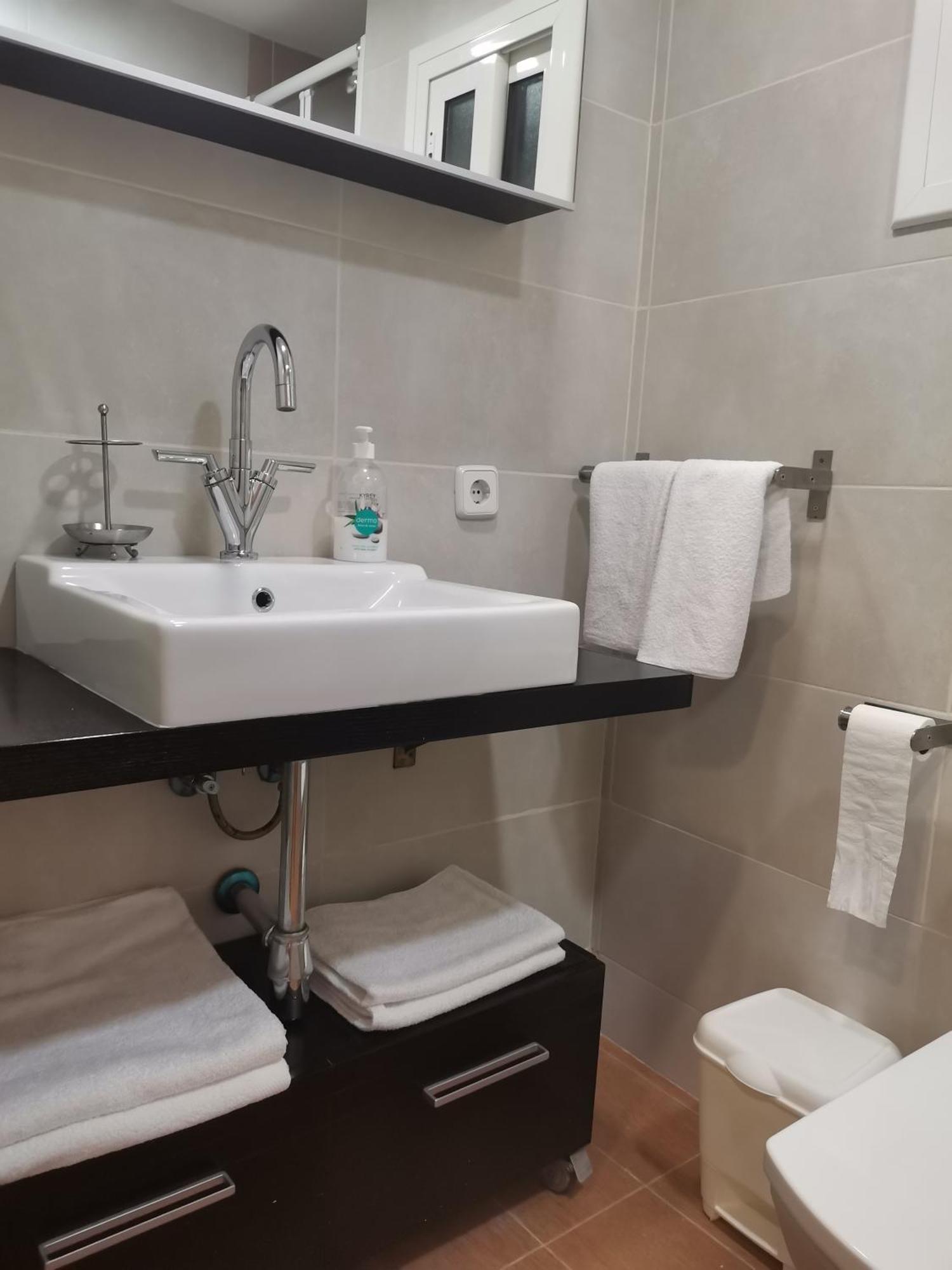Apartamento Centrico En Calella Esterno foto