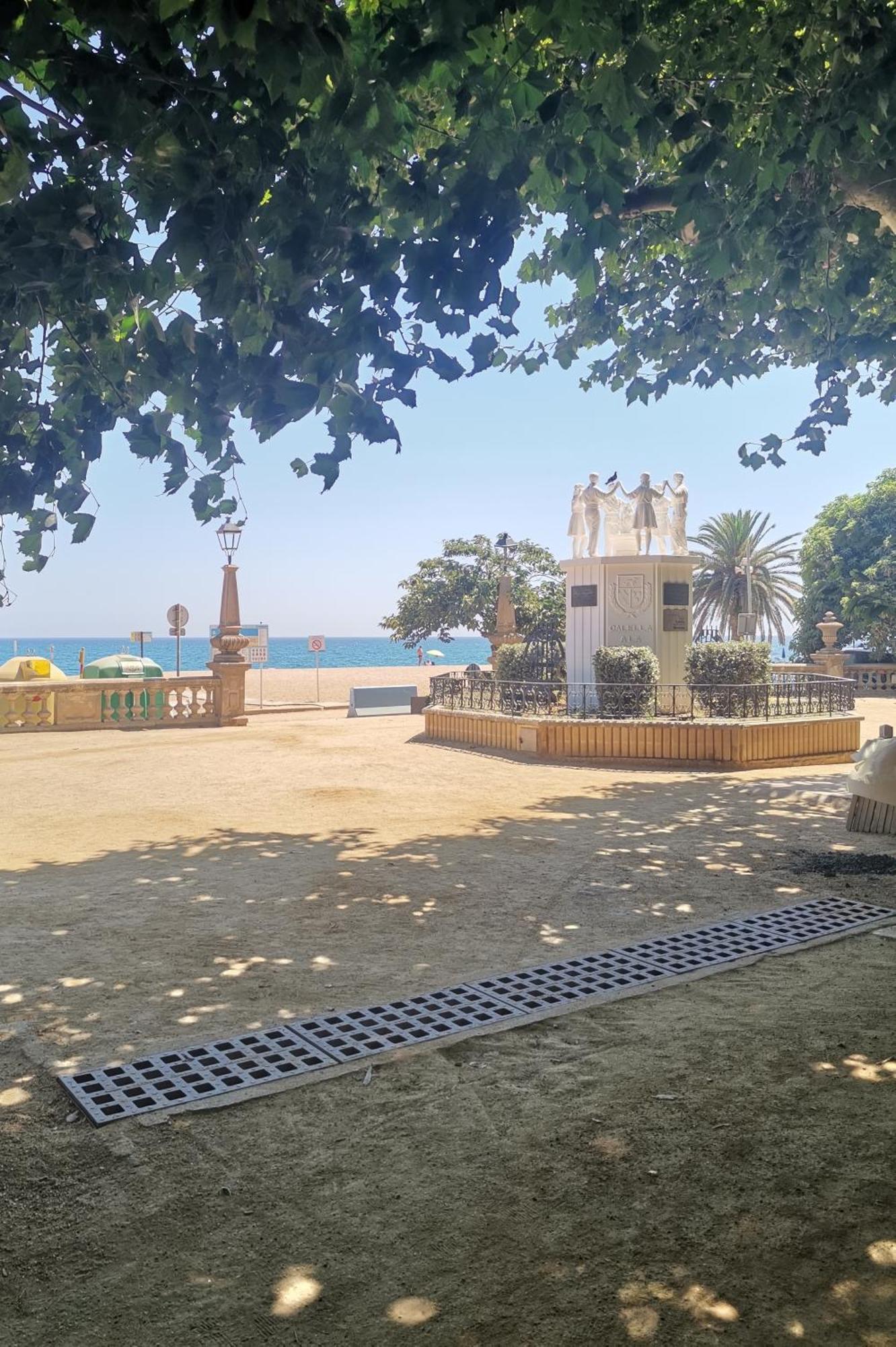 Apartamento Centrico En Calella Esterno foto